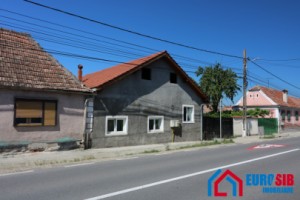 casa-in-localitatea-rusi-la-25km-de-sibiu-1