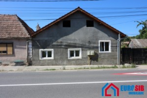 casa-in-localitatea-rusi-la-25km-de-sibiu-3