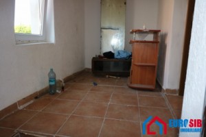 casa-in-localitatea-rusi-la-25km-de-sibiu-10