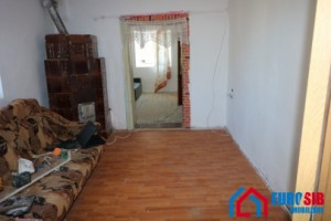 casa-in-localitatea-rusi-la-25km-de-sibiu-11