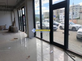 spatiu-comercial-de-vanzare-115-mp-cu-vitrina-in-zona-ampoi-160000-euro-1