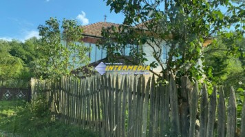 casa-cabana-de-vanzare-p1-cu-1682-mp-de-teren-zona-presaca-ampoiului-9