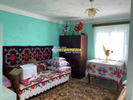 casa-cabana-de-vanzare-p1-cu-1682-mp-de-teren-zona-presaca-ampoiului-16