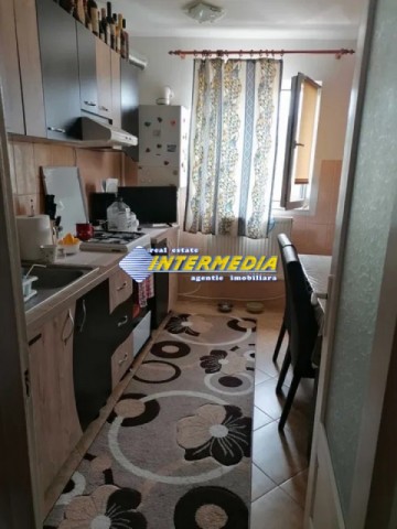 vand-apartament-2-camere-cetate-etaj-2-1