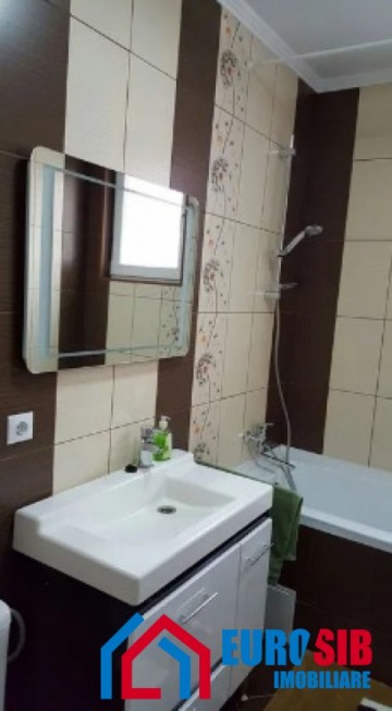 apartament-cu-3-camere-de-inchiriat-zona-rahovei-2