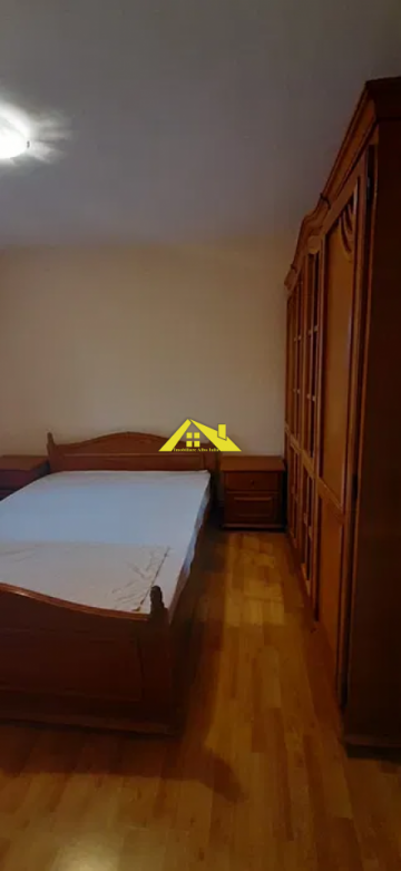 apartament-de-inchiriat-in-cetate-zona-piata-6