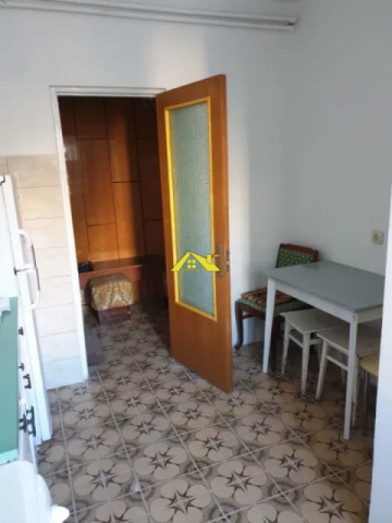 apartament-3-camere-zona-cetate-7