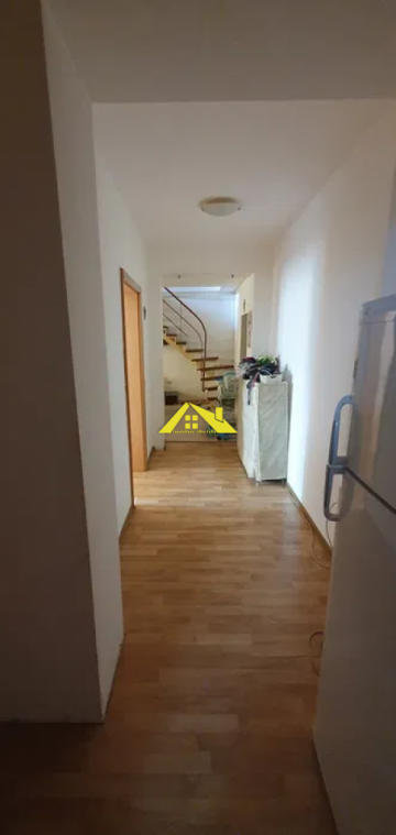 apartament-cu-scara-interioara-1