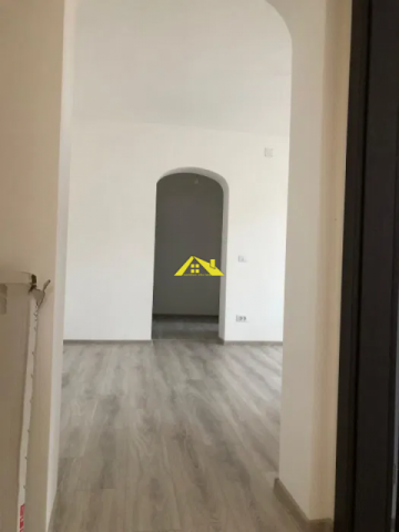 vand-apartament-2-camere-cetate-3