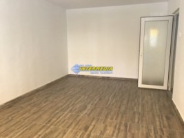 spatiu-comercial-de-vanzare-in-cetate