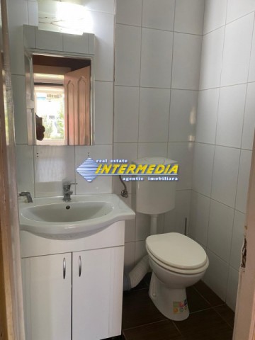 spatiu-comercial-de-vanzare-in-cetate-cu-100-mp-teren-6