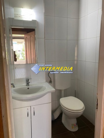 spatiu-comercial-de-vanzare-in-cetate-cu-100-mp-teren-7