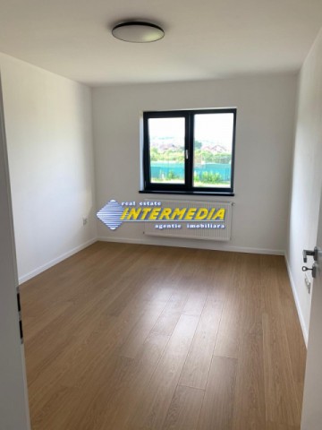 casa-noua-de-vanzare-finisata-la-cheie-pozitie-foarte-buna-in-cetate-7
