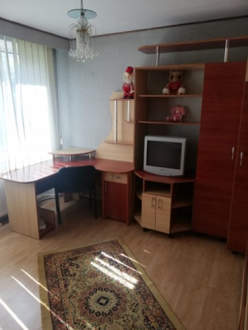 apartament-2-camere-zona-piata-mare-suprafata-de-47-mp-1100-lei-1