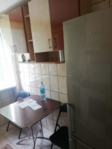 apartament-2-camere-zona-piata-mare-suprafata-de-47-mp-1100-lei-3