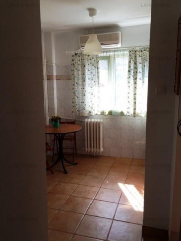garsoniera-in-zona-gorjului-bloc-mixt-4