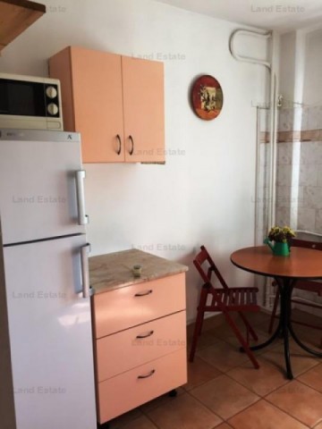 garsoniera-in-zona-gorjului-bloc-mixt-5