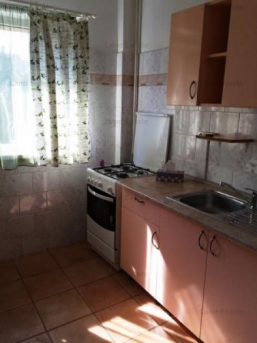 garsoniera-in-zona-gorjului-bloc-mixt-6