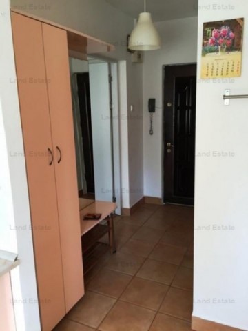 garsoniera-in-zona-gorjului-bloc-mixt-10