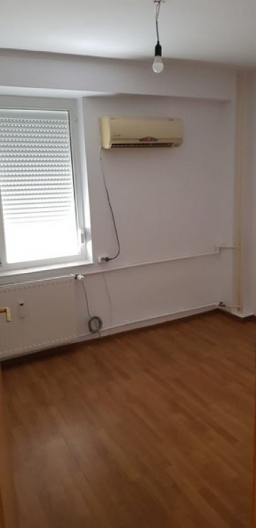 apartament-cu-3-camere-vitan-2