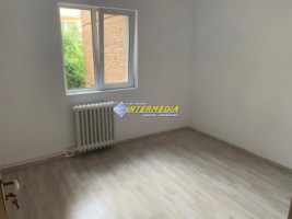 apartament-2-camere-de-vanzare-cetate-zona-bulevard-3