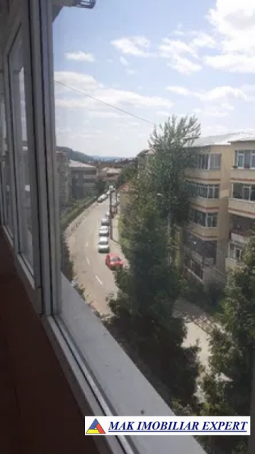 apartament-3-camere-cf-1-et-44-campulung-6
