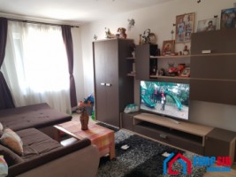 apartament-4-camere-zona-vasile-aaron-1