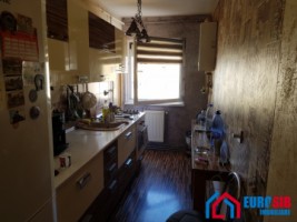 apartament-4-camere-zona-vasile-aaron-9