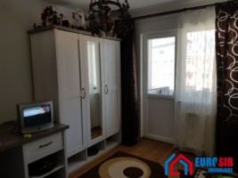 apartament-4-camere-zona-vasile-aaron-12