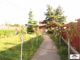 casa-semicentrala-cu-teren-14-ari-id-21870
