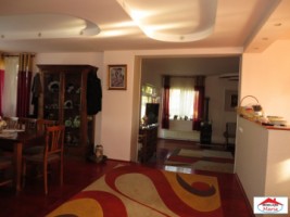 casa-semicentrala-cu-teren-14-ari-id-21870-9