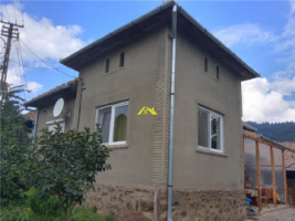 casa-la-12-km-de-alba-iulia-1