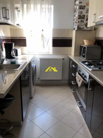 apartament-2-camere-recent-renovat-in-cetate-3