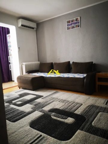 vand-apartament-cu-2-camere-cetate-5