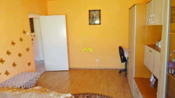 apartment-cu-2-camere-decomandat-in-cetate-spre-inchiriere-1