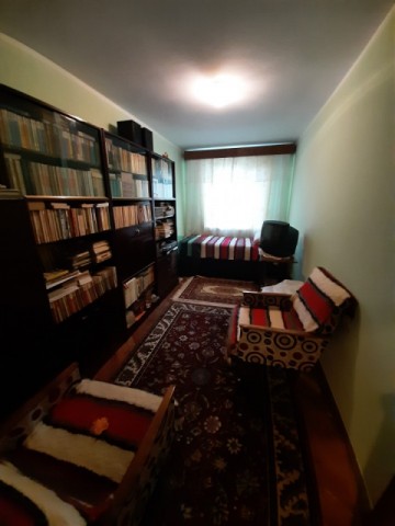 apartament-3-camere-decomandat-et2-zona-ultracentrala-65000-euro-neg-7