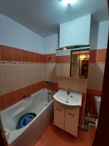 apartament-3-camere-decomandat-et2-zona-ultracentrala-65000-euro-neg-8