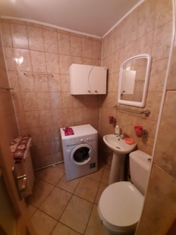 apartament-3-cameremobilat-si-utilatet2zona-bazar350-euro-5