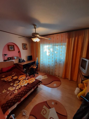 apartament-2-camere-zona-capat-1-56-mp-mobilat-se-accepta-credit-42000-euro-neg-1