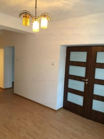 2-camere-piata-romana-eminescu-5