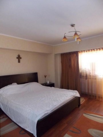 4-camere-decebal-10