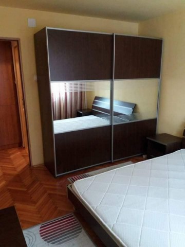 apartament-mobilat-zona-cetate-2