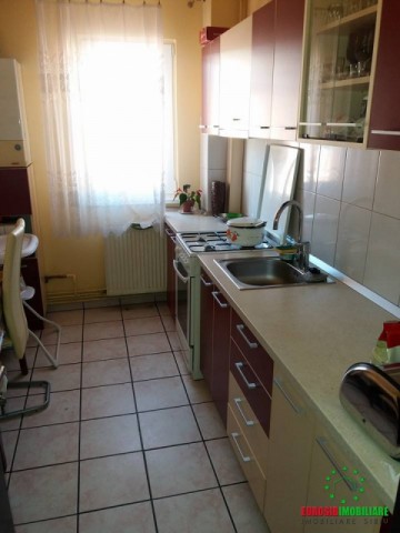 apartament-3-camere-de-inchiriat-in-sibiu-zona-vasile-aron-5