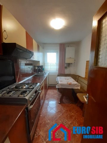 apartament-3-camere-de-inchiriat-in-sibiu-zona-iorga-8