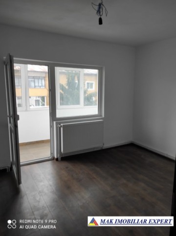 apartament-3-camere-cf-1-44-campulung-1