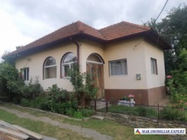 casa-5-camere-teren-1810-mp-leresti