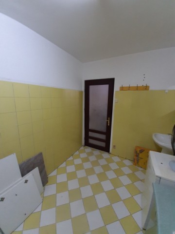 apartament-3-camere-zona-marchian-60-mp-et1posibilitate-privatizare-63000-euro-neg