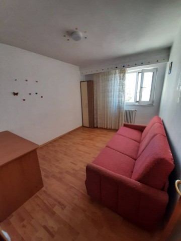 apartament-4-camerezona-centrala-decomandat-suprafata-85-mp-pret-350-euro-3