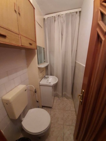 apartament-4-camerezona-centrala-decomandat-suprafata-85-mp-pret-350-euro-7