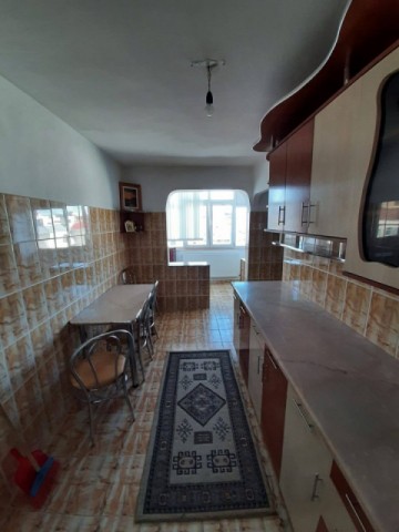 apartament-4-camerezona-centrala-decomandat-suprafata-85-mp-pret-350-euro-5